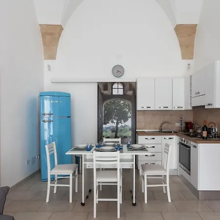 La Casa Nel Vico דירה לצ'ה