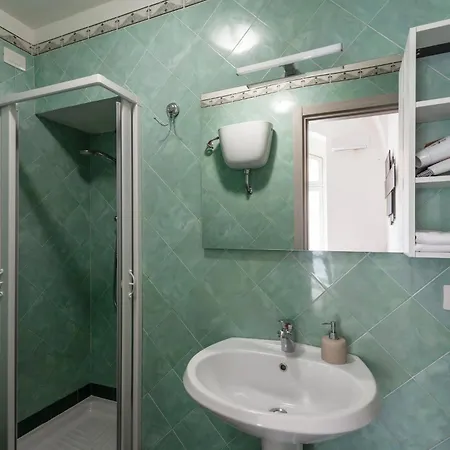 La Casa Nel Vico * לצ'ה